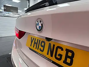 Used 2019 BMW 5 Series M Sport Alpine White - Interior and Exterior details 9
