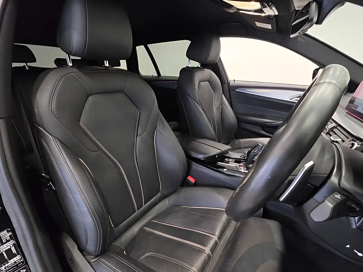 Used 2019 BMW 5 Series M Sport Black - Interior and Exterior details 11