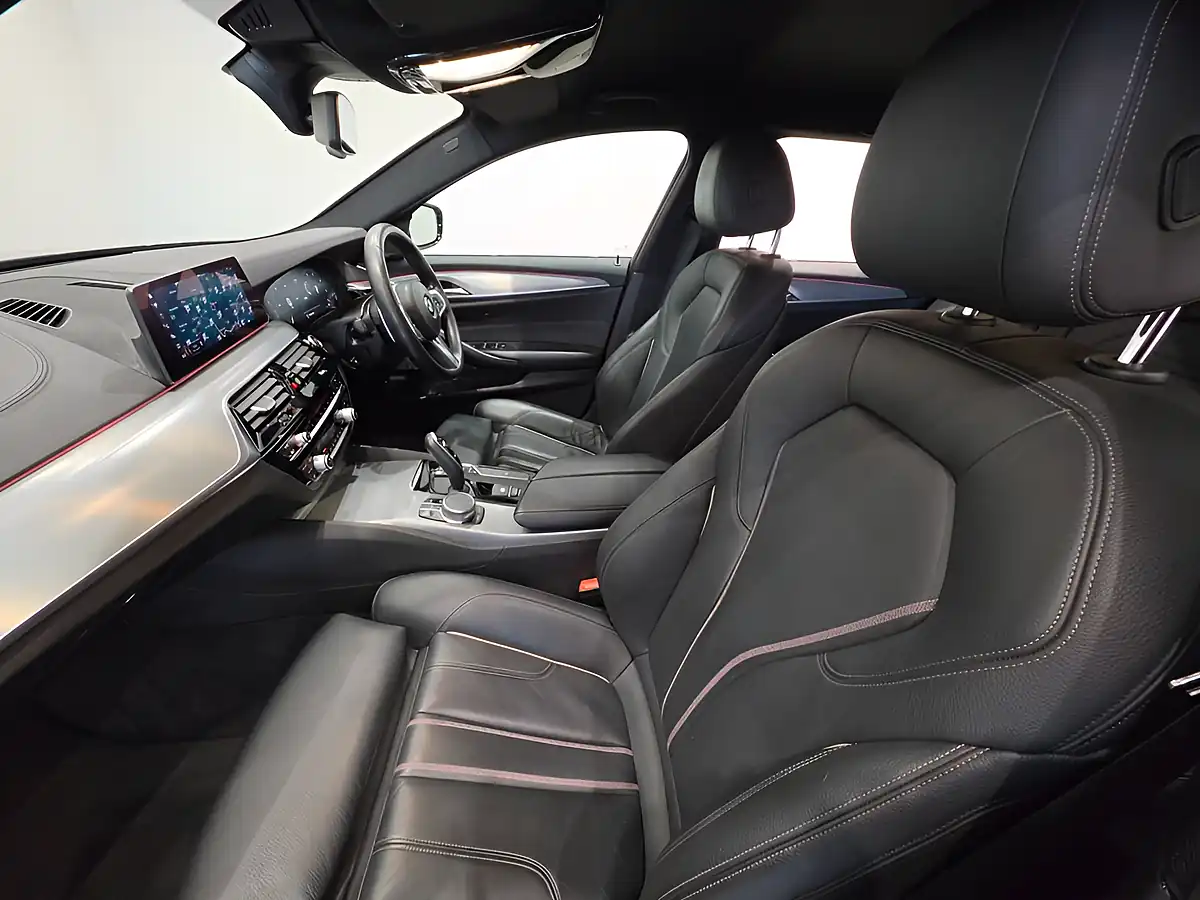 Used 2019 BMW 5 Series M Sport Black - Interior and Exterior details 20