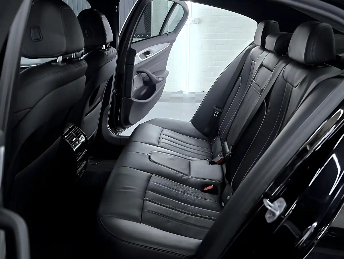 Used 2019 BMW 5 Series M Sport Black Sapphire - Interior and Exterior details 20