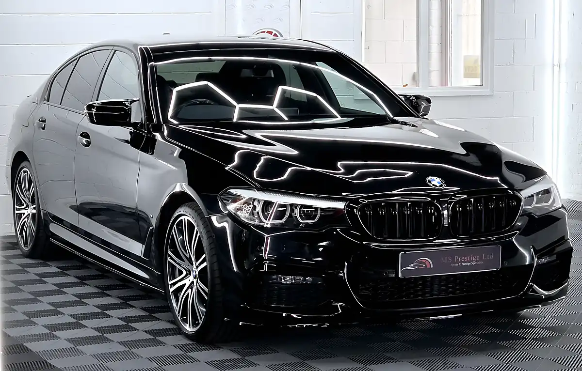 Used 2019 BMW 5 Series M Sport Black Sapphire - Interior and Exterior details 4