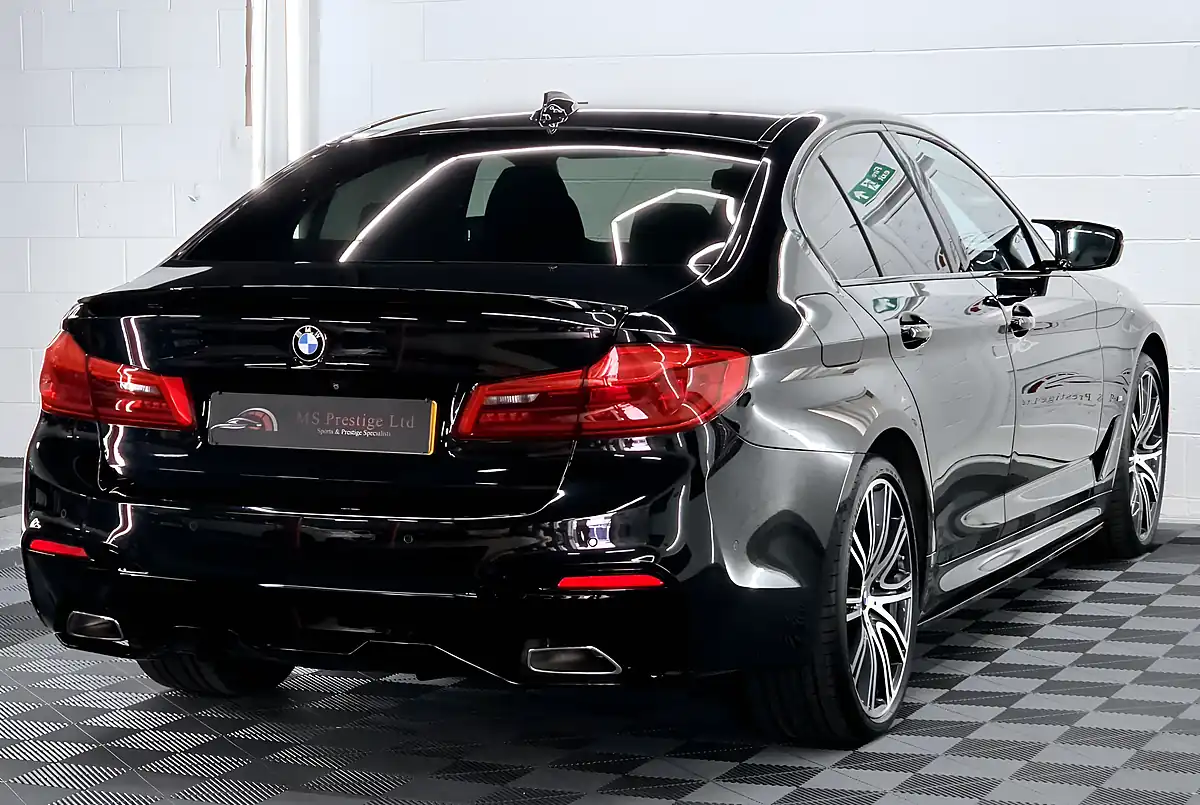 Used 2019 BMW 5 Series M Sport Black Sapphire - Interior and Exterior details 9
