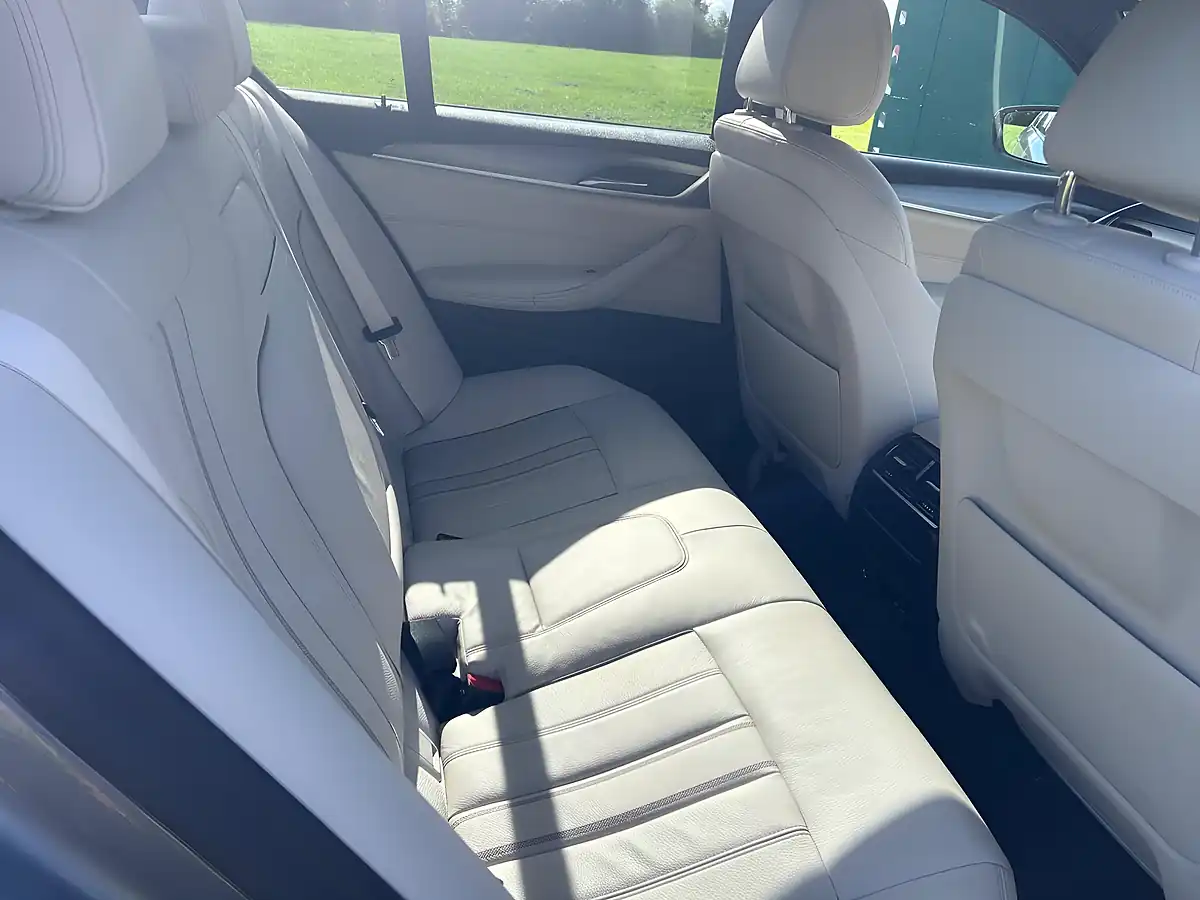 Used 2019 BMW 5 Series M Sport Blue - Interior and Exterior details 10