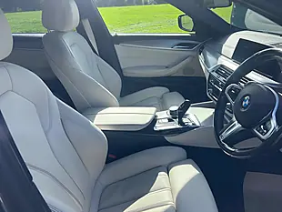 Used 2019 BMW 5 Series M Sport Blue - Interior and Exterior details 9