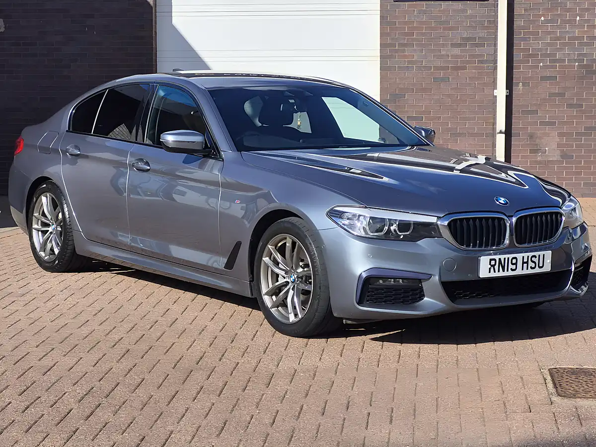 Used 2019 BMW 5 Series M Sport Bluestone - Front View