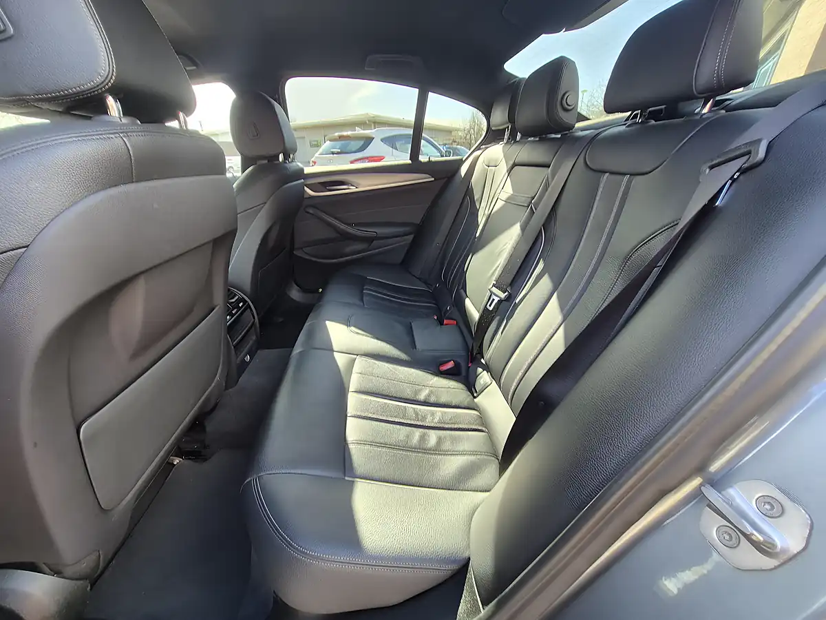 Used 2019 BMW 5 Series M Sport Bluestone - Interior and Exterior details 11