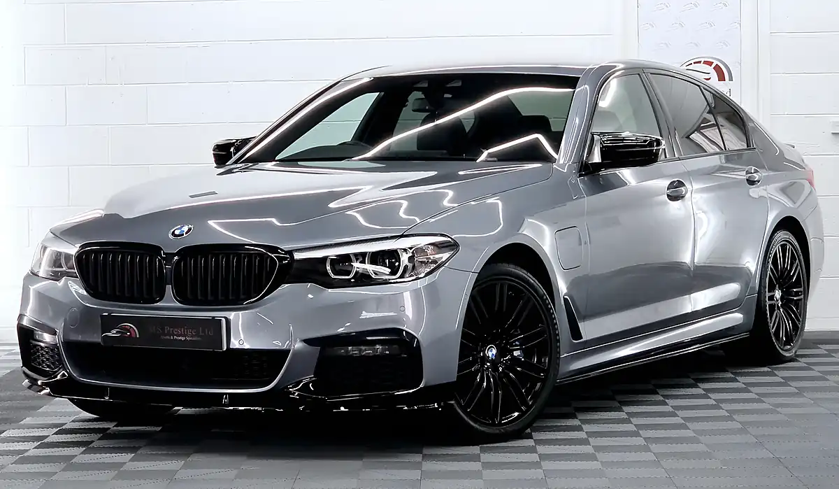 Used 2019 BMW 5 Series M Sport Bluestone - Front View
