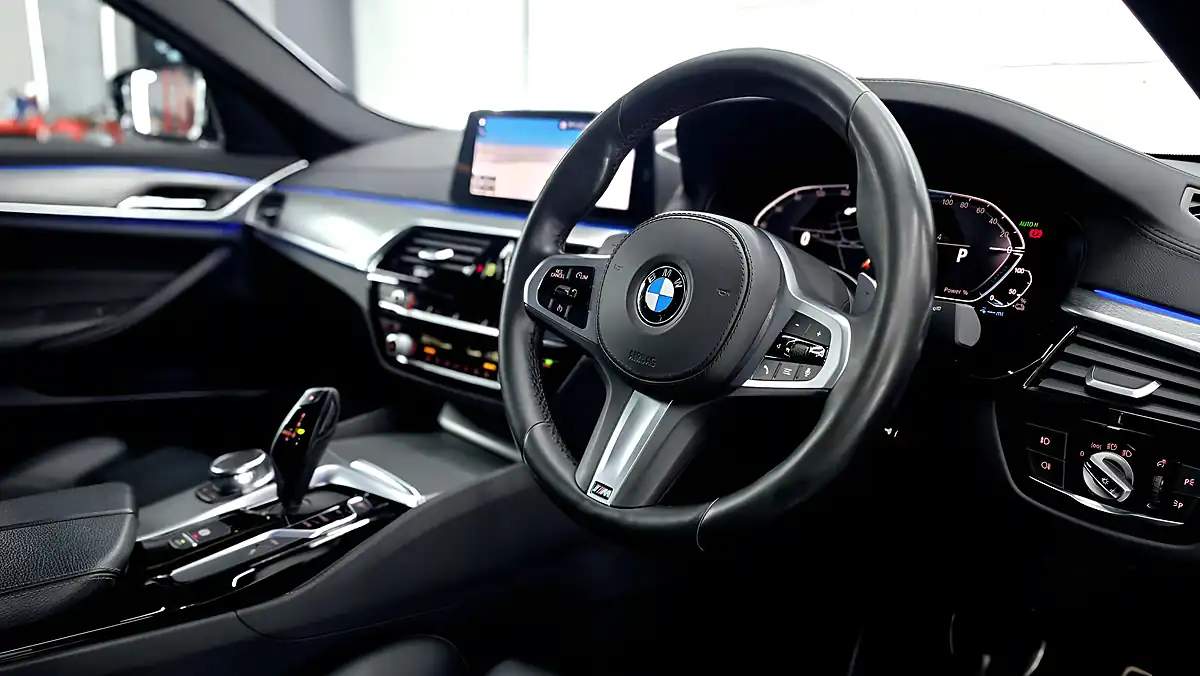 Used 2019 BMW 5 Series M Sport Bluestone - Interior and Exterior details 14