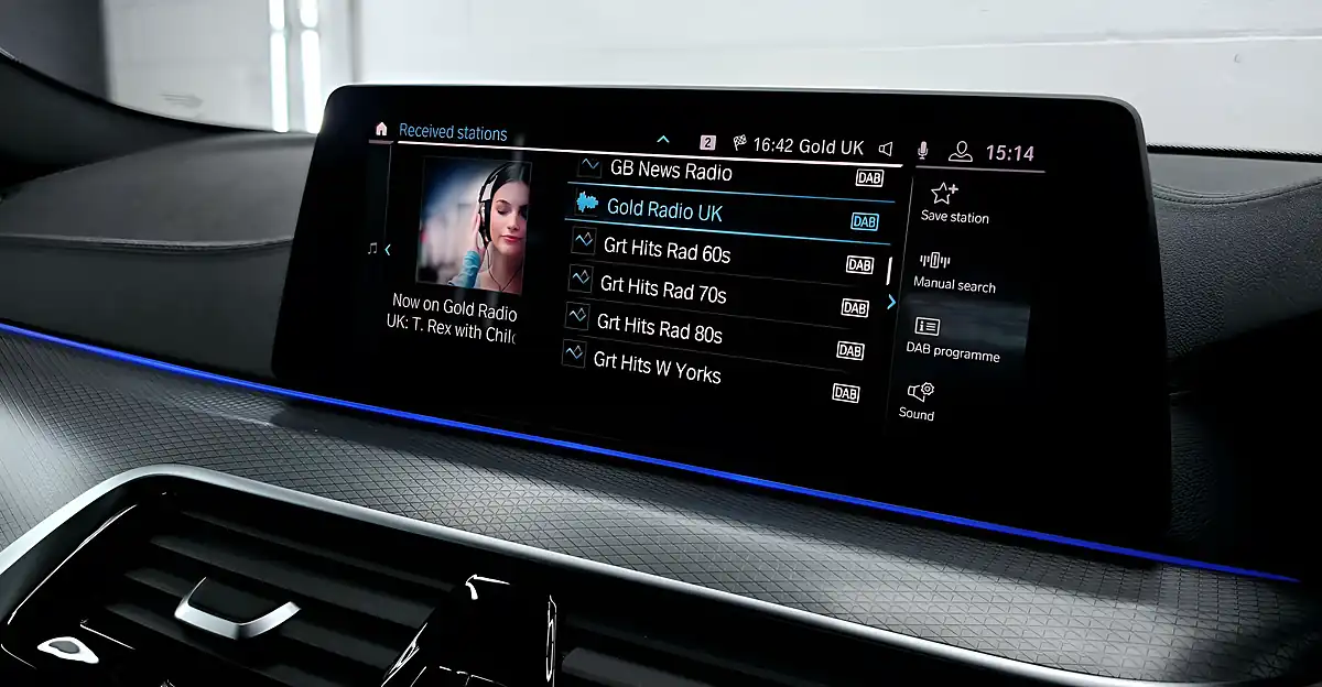 Used 2019 BMW 5 Series M Sport Bluestone - Interior and Exterior details 16