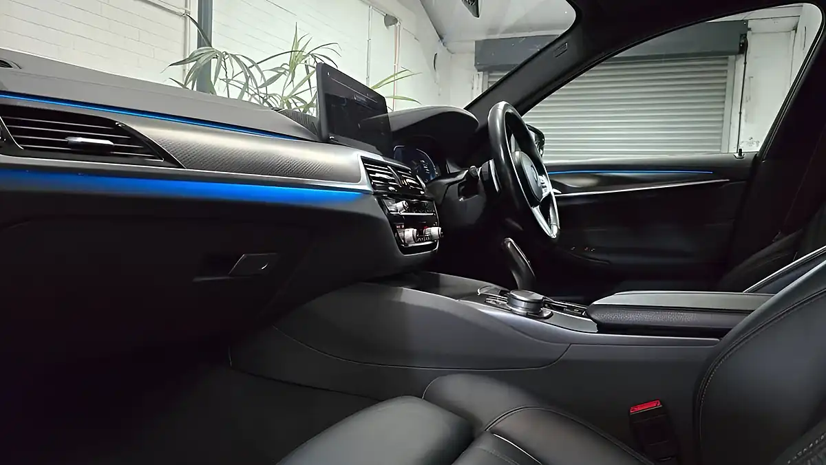 Used 2019 BMW 5 Series M Sport Mediterranean Blue - Interior and Exterior details 11