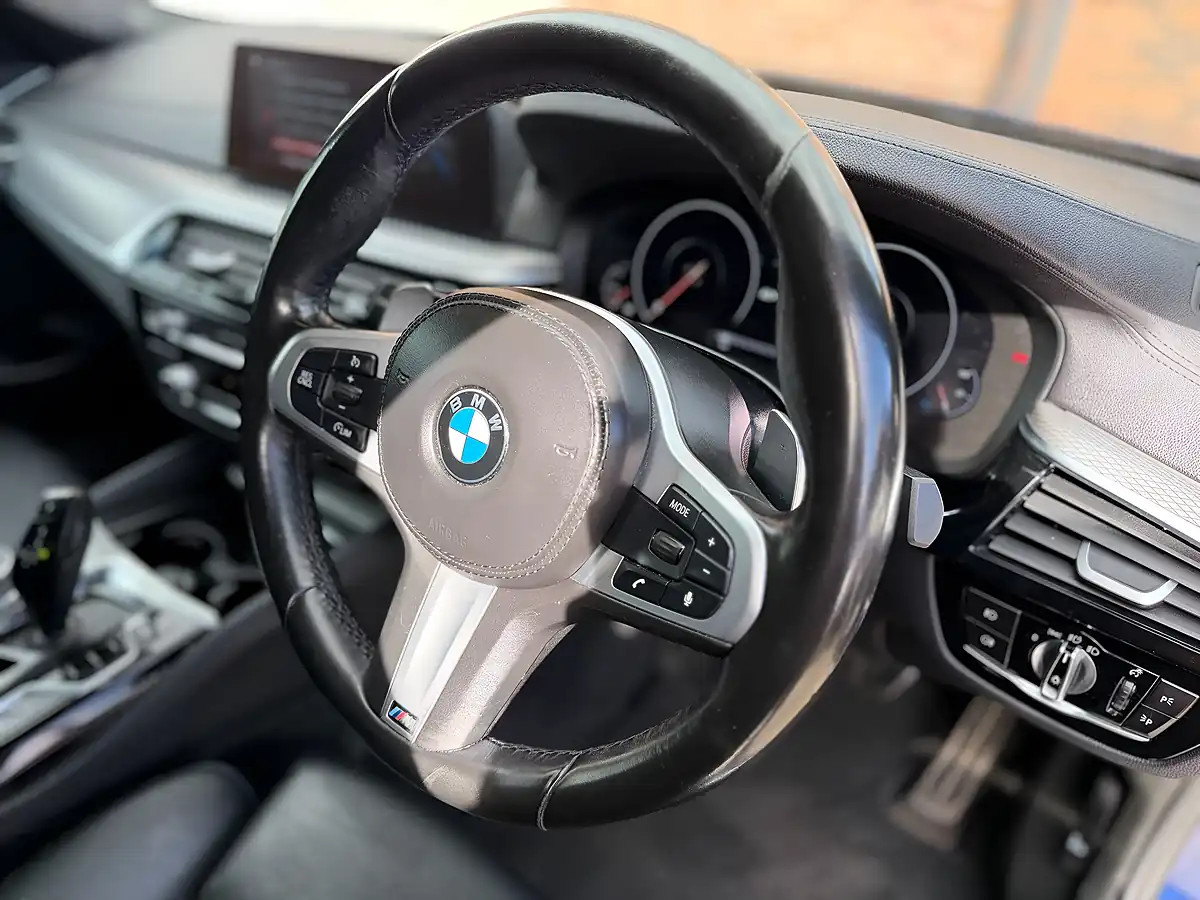 Used 2019 BMW 5 Series M Sport Mediterranean Blue - Interior and Exterior details 12