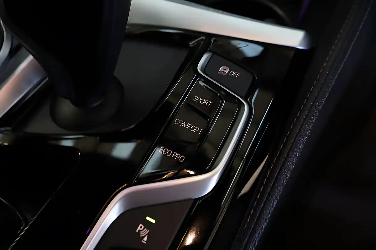 Used 2019 BMW 5 Series M Sport Sophisto Grey Xirallic - Interior and Exterior details 15
