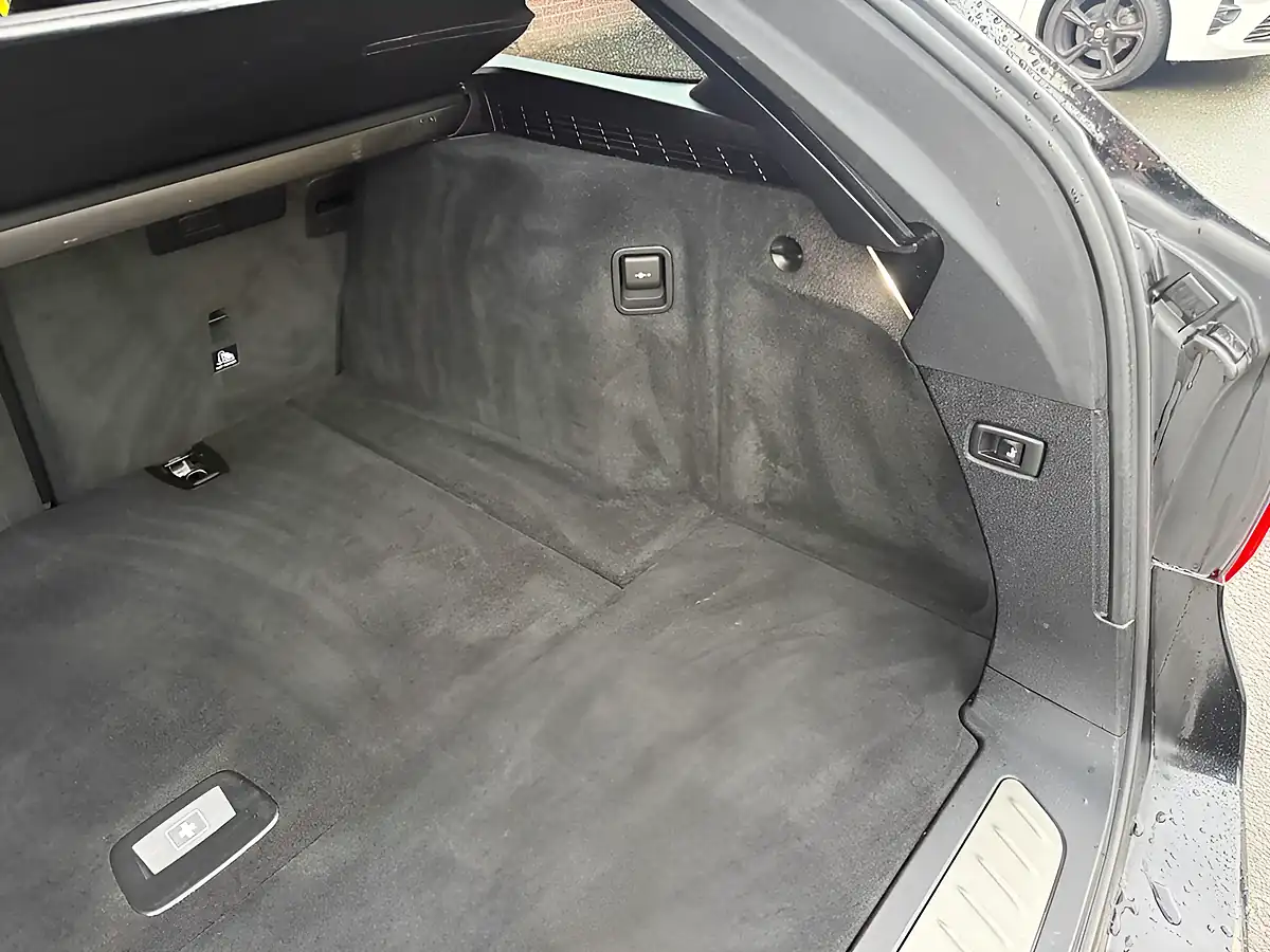 Used 2019 BMW 5 Series M Sport Touring Black - Interior and Exterior details 11