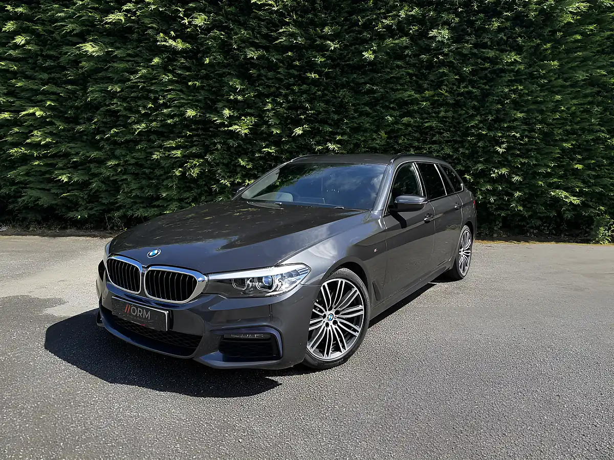 Used 2019 BMW 5 Series M Sport Touring Grey - Front View