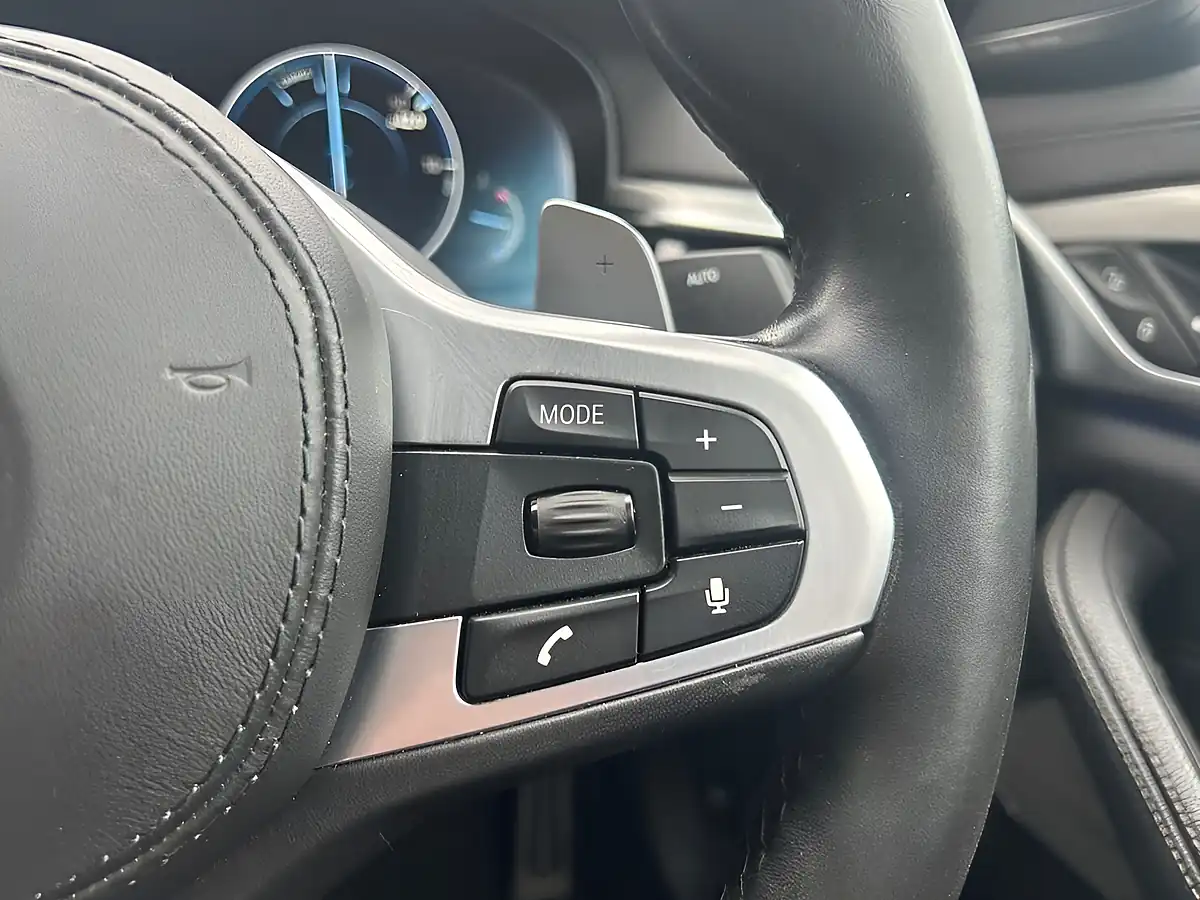 Used 2019 BMW 5 Series M Sport White - Interior and Exterior details 12