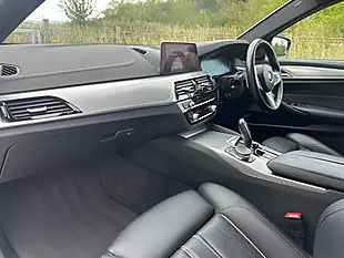 Used 2019 BMW 5 Series M Sport White - Interior and Exterior details 18