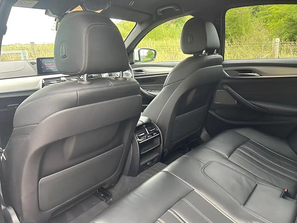 Used 2019 BMW 5 Series M Sport White - Interior and Exterior details 19