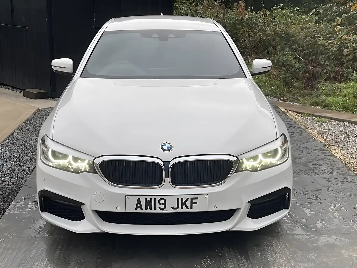 Used 2019 BMW 5 Series M Sport White - Interior and Exterior details 10