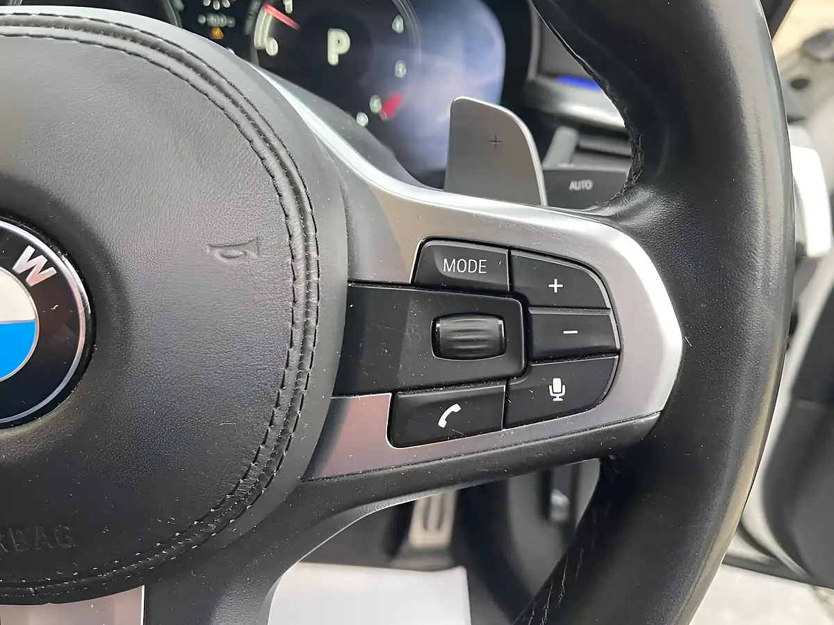 Used 2019 BMW 5 Series M Sport White - Interior and Exterior details 11