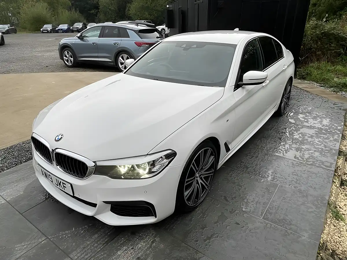 Used 2019 BMW 5 Series M Sport White - Interior and Exterior details 19