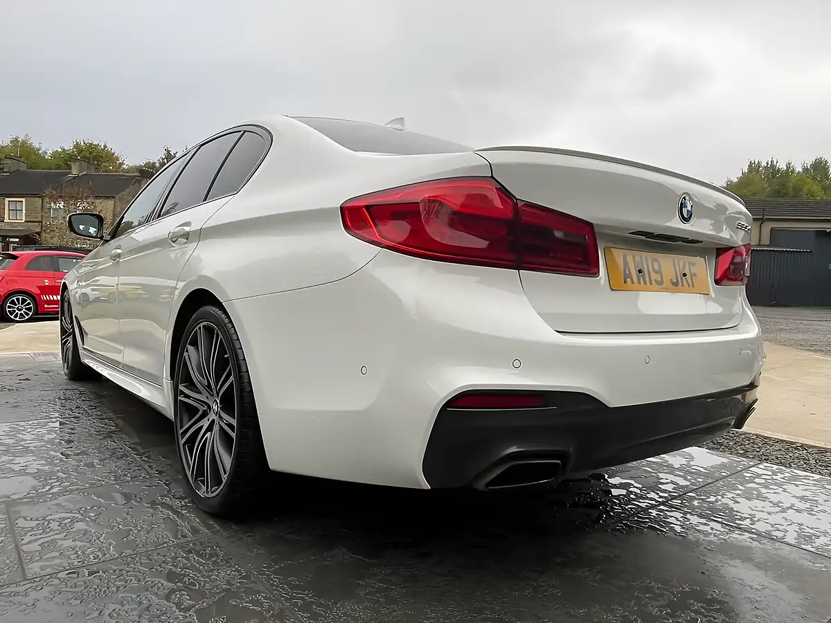 Used 2019 BMW 5 Series M Sport White - Interior and Exterior details 20