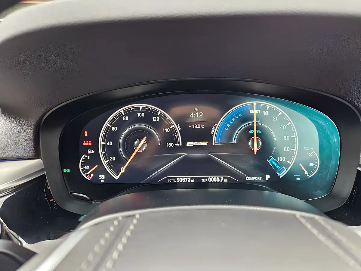 Used 2019 BMW 5 Series Se Glacier Silver - Interior and Exterior details 14