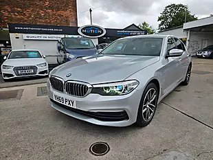 Used 2019 BMW 5 Series Se Glacier Silver - Interior and Exterior details 4