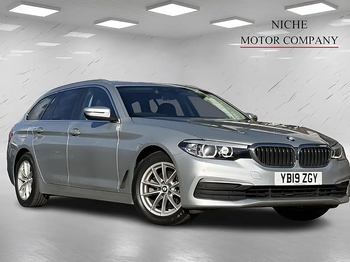 Used 2019 BMW 5 Series Se Silver - Front View