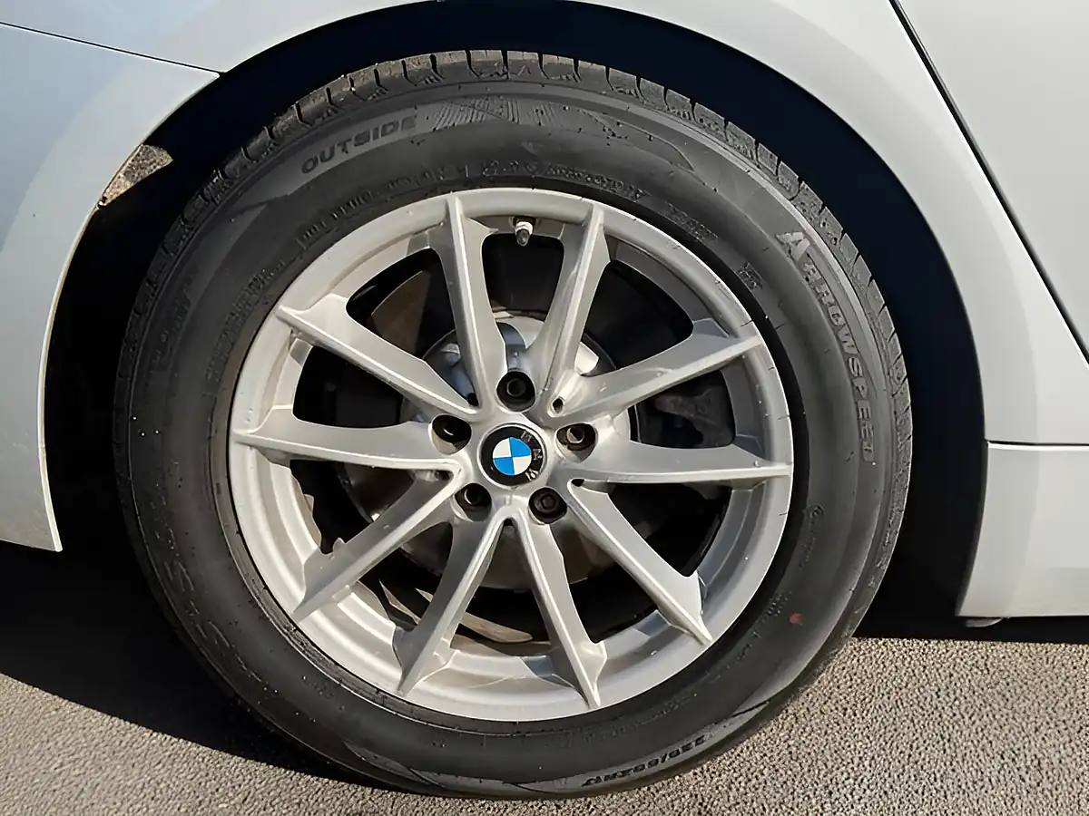 Used 2019 BMW 5 Series Se Silver - Interior and Exterior details 19