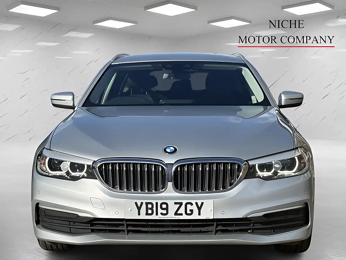 Used 2019 BMW 5 Series Se Silver - Interior and Exterior details 3