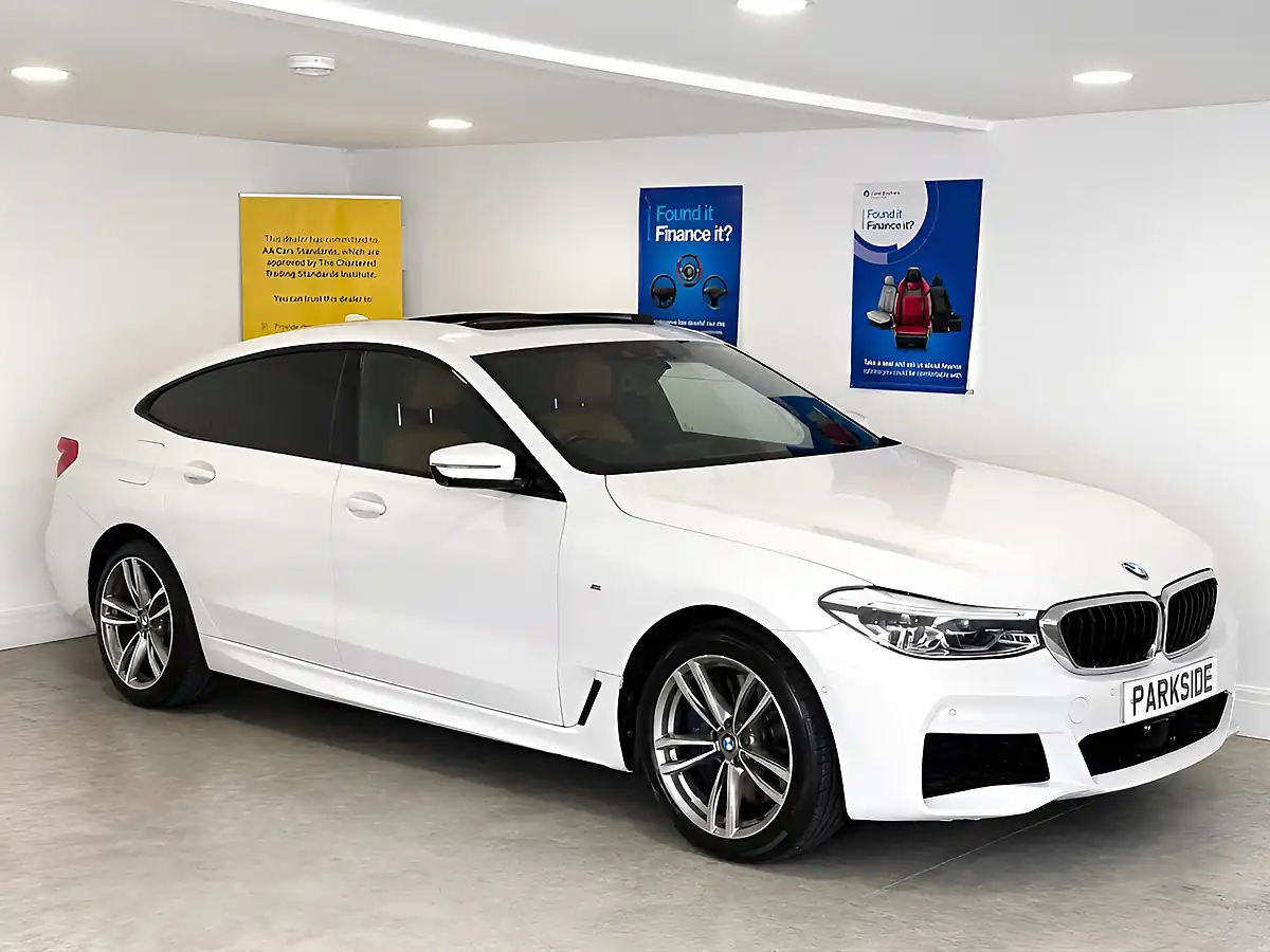 Used 2019 BMW 6 Series M Sport GT Alpine White - Front View