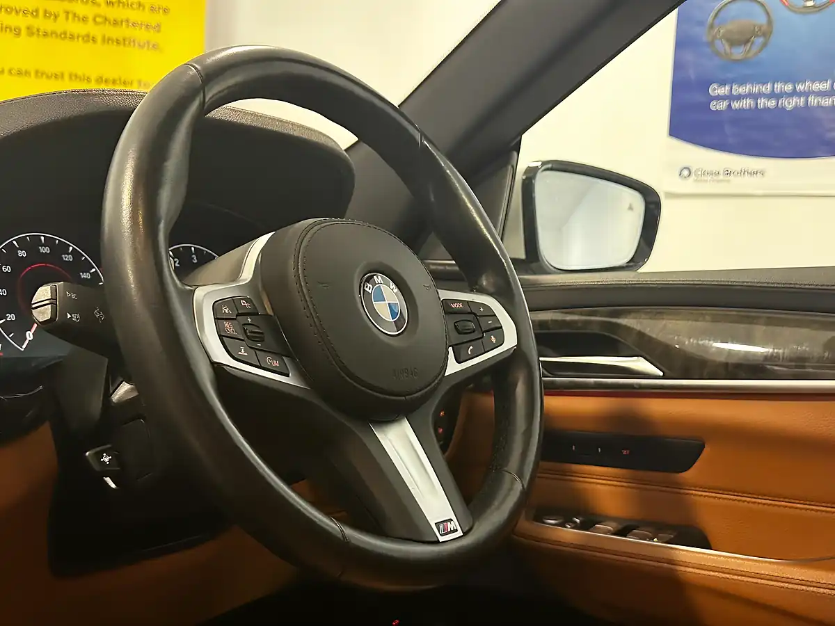 Used 2019 BMW 6 Series M Sport GT Alpine White - Interior and Exterior details 14