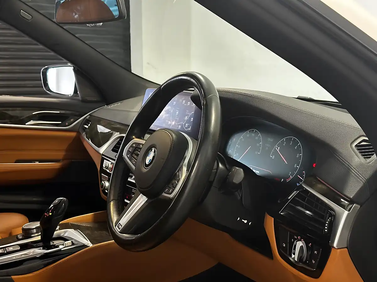 Used 2019 BMW 6 Series M Sport GT Alpine White - Interior and Exterior details 2