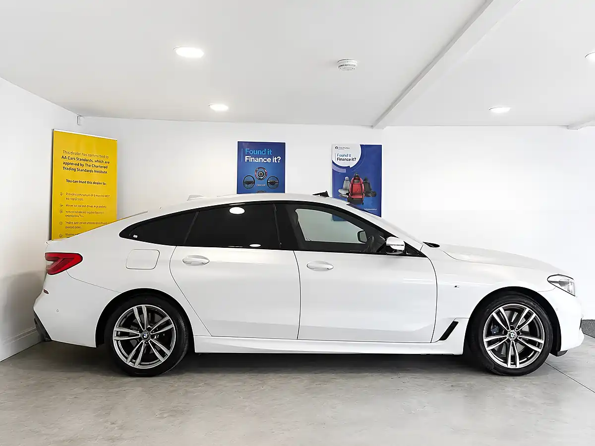 Used 2019 BMW 6 Series M Sport GT Alpine White - Interior and Exterior details 7