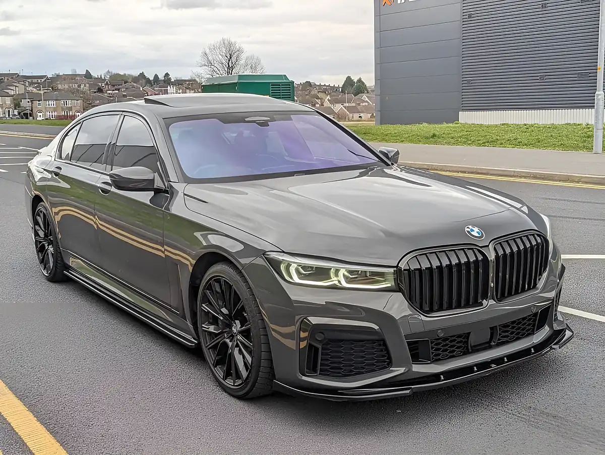 Used 2019 BMW 7 Series M Sport Grey - Front View