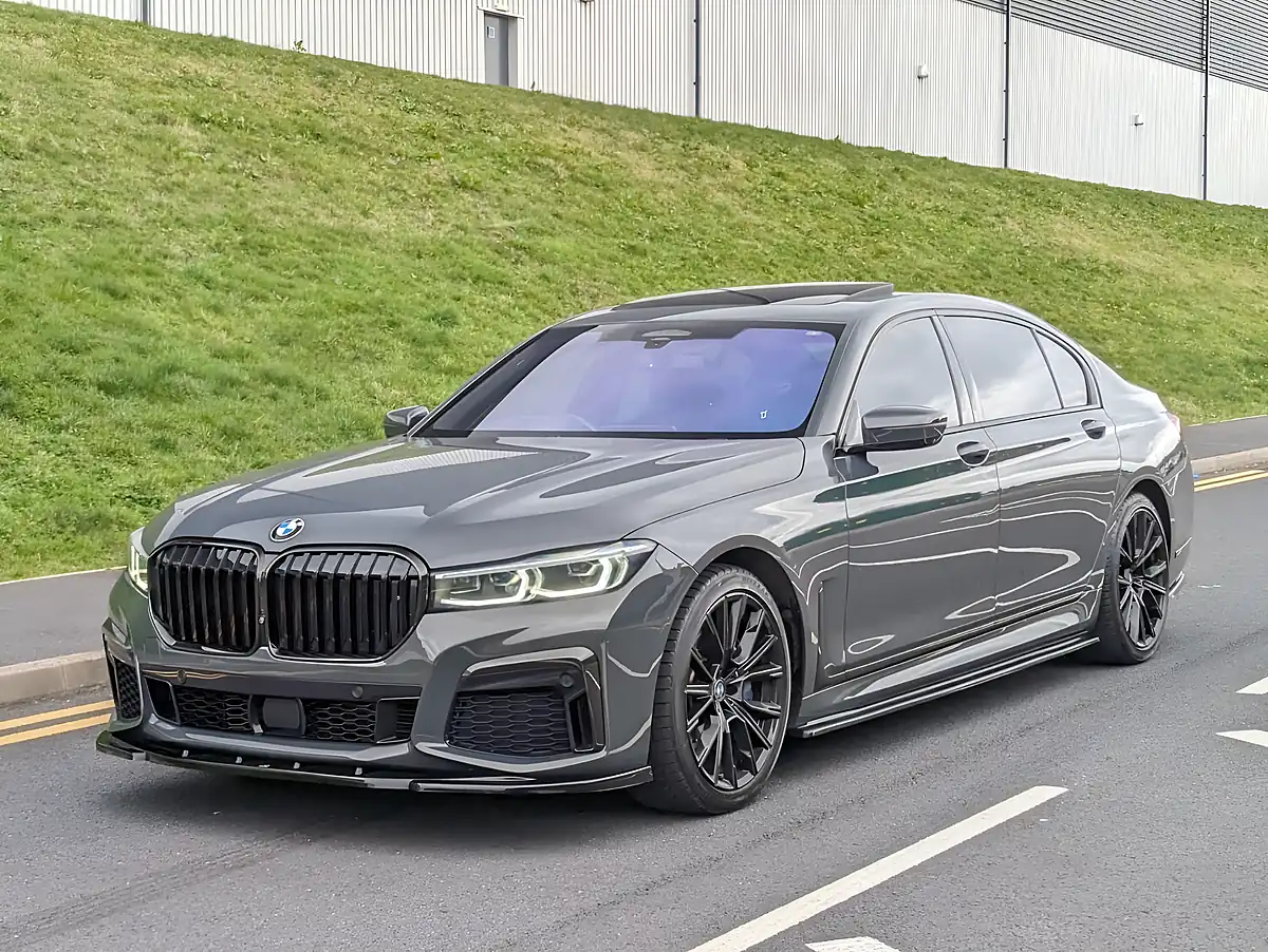 Used 2019 BMW 7 Series M Sport Grey - Interior and Exterior details 15