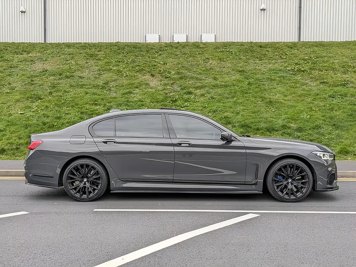 Used 2019 BMW 7 Series M Sport Grey - Interior and Exterior details 16