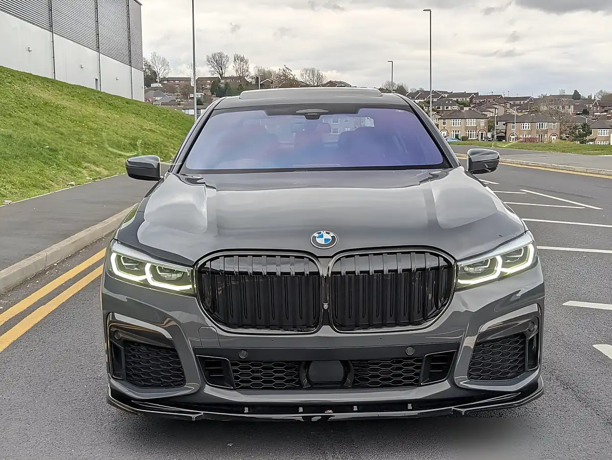 Used 2019 BMW 7 Series M Sport Grey - Interior and Exterior details 5