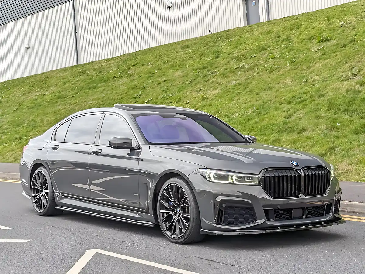 Used 2019 BMW 7 Series M Sport Grey - Interior and Exterior details 8