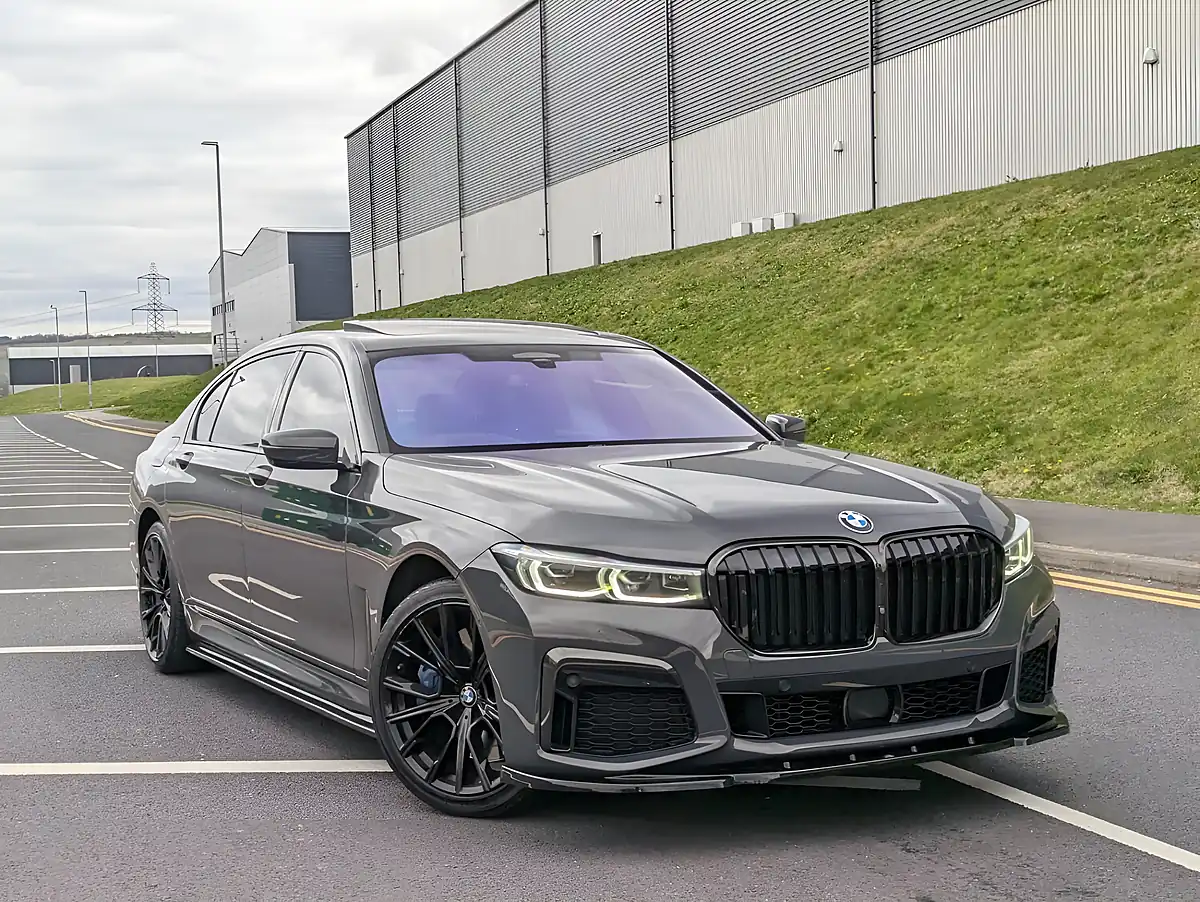 Used 2019 BMW 7 Series M Sport Grey - Interior and Exterior details 9