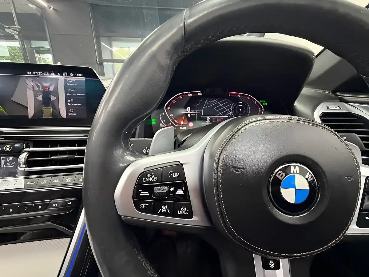 Used 2019 BMW 8 Series Black - Interior and Exterior details 20