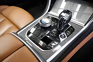 Used 2019 BMW 8 Series M850i Carbon Black - Interior and Exterior details 3