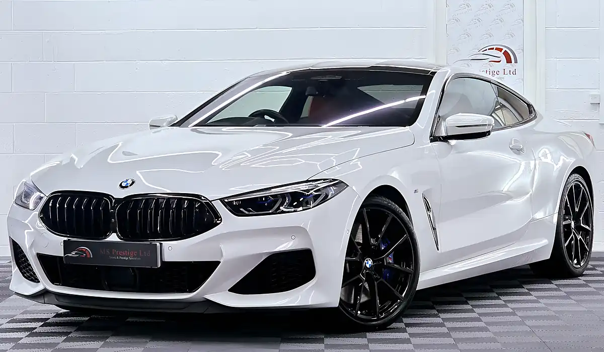 Used 2019 BMW 8 Series M850i Mineral White - Front View