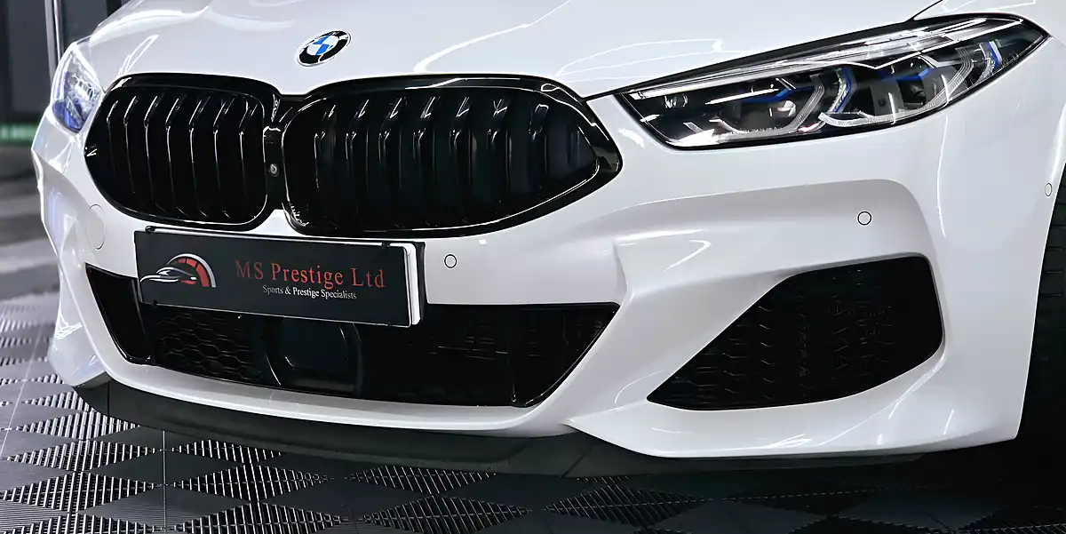 Used 2019 BMW 8 Series M850i Mineral White - Interior and Exterior details 5