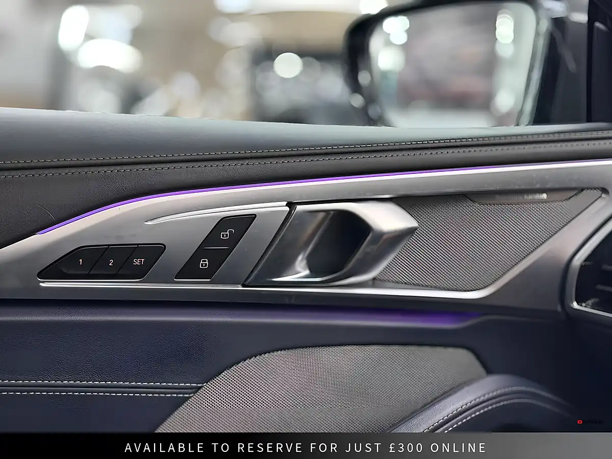Used 2019 BMW 8 Series M850i Xdrive Black - Interior and Exterior details 12