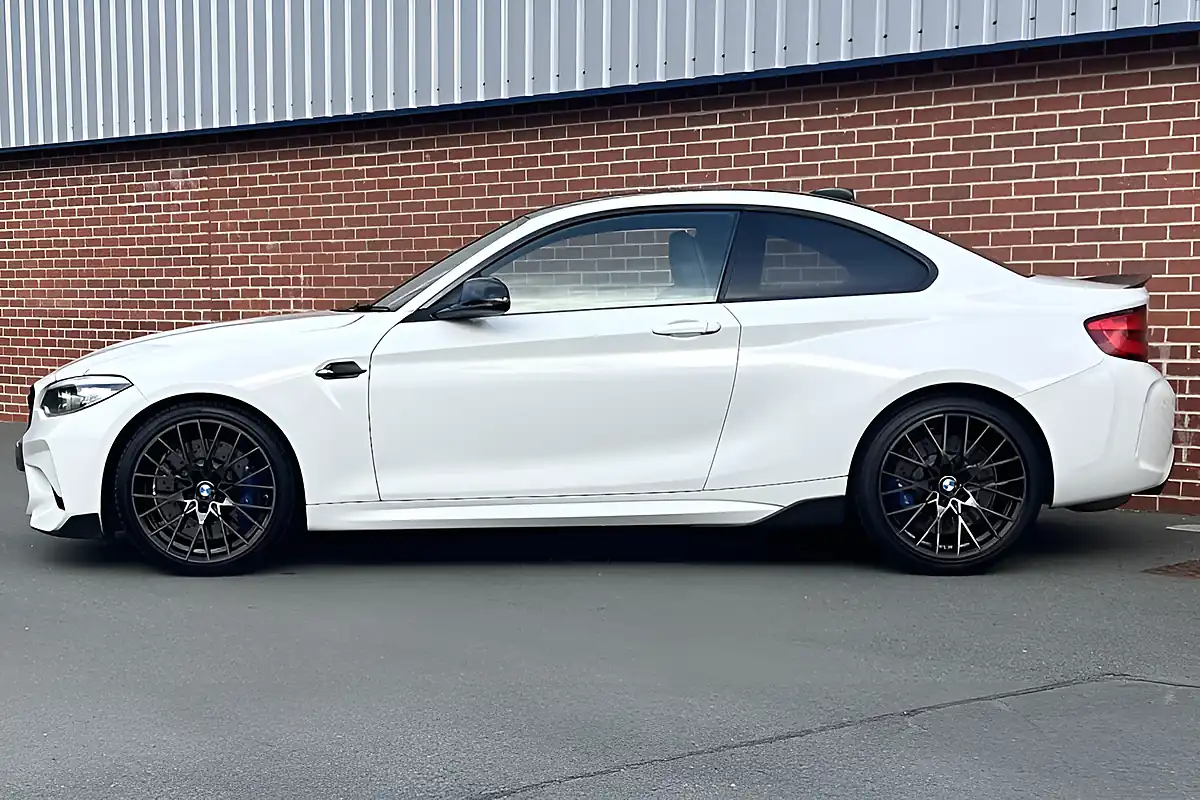 Used 2019 BMW M2 Competition White - Interior and Exterior details 14