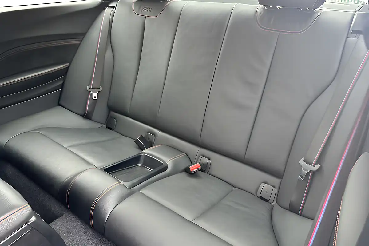 Used 2019 BMW M2 Competition White - Interior and Exterior details 15