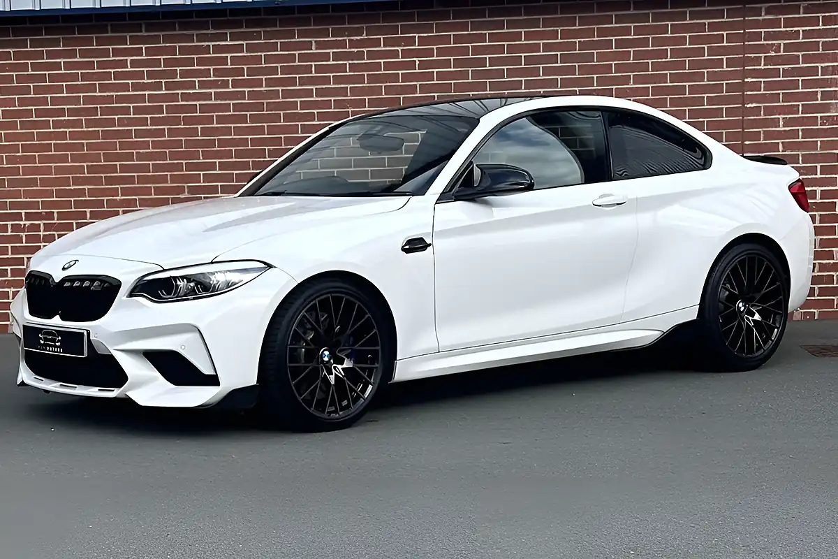 Used 2019 BMW M2 Competition White - Interior and Exterior details 19