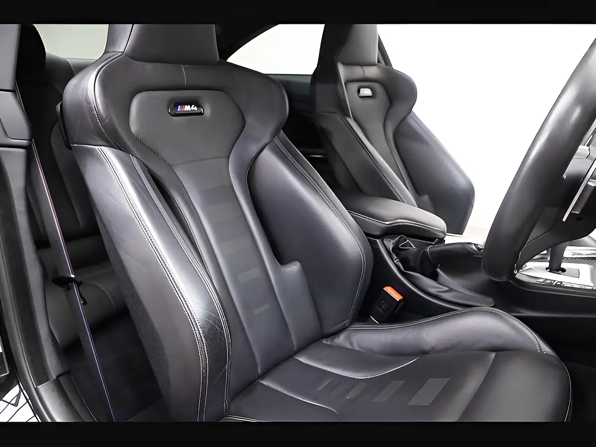 Used 2019 BMW M4 Competition Black - Interior and Exterior details 10