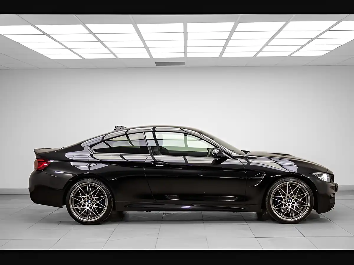 Used 2019 BMW M4 Competition Black - Interior and Exterior details 5
